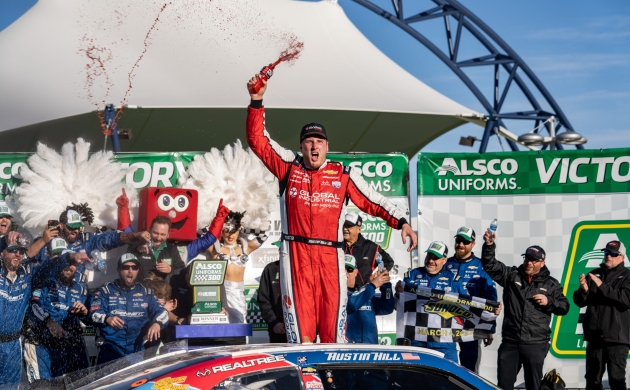Austin Hill out-duels Chandler Smith in closing laps for Xfinity win at Las Vegas Motor Speedway