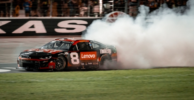 Tyler Reddick avoids Texas trouble, secures third Cup Series victory